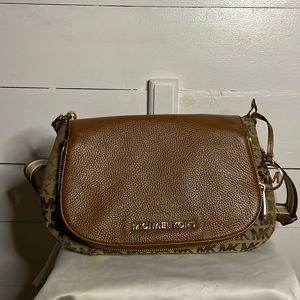 Authentic Michael Kors hand or shoulder bag